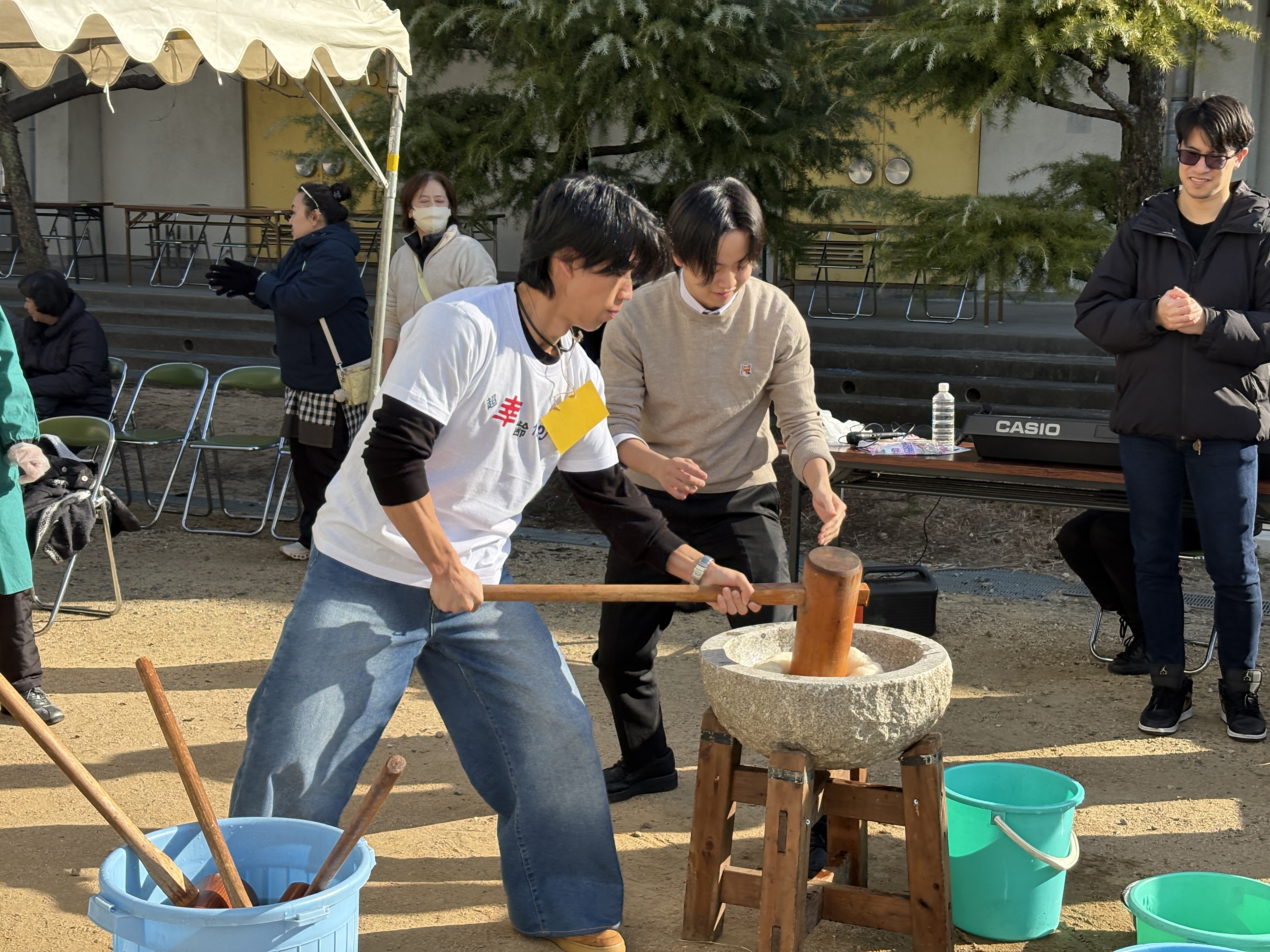 超幸齢化プロジェクトのもちつき大会の写真